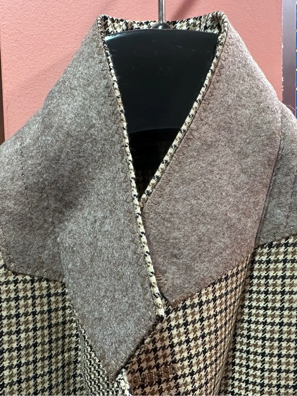 Men's Houndstooth Blazer in Beige and Black (36S)
